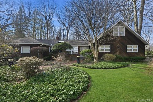 85 Hickory Dr, Roslyn, NY, 11576-2321 | Card Image