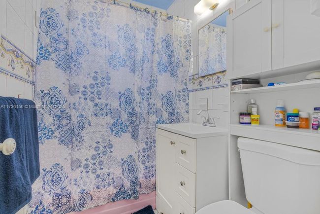 5320 Sw 18 Th St, House other with 3 bedrooms, 1 bathrooms and null parking in West Park FL | Image 15