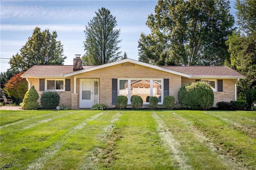 Comanche St, North Canton, OH 44720