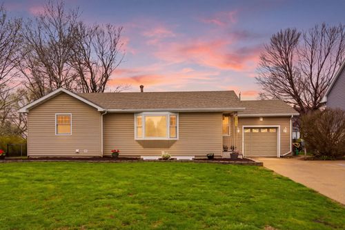 1015 11th Ave, Orion, IL, 61273-9624 | Card Image