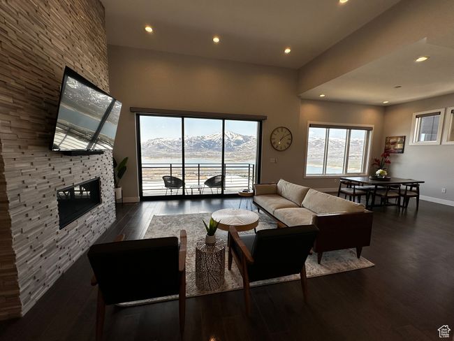818 E Miner Way, Townhouse with 3 bedrooms, 3 bathrooms and 2 parking in Hideout UT | Image 4