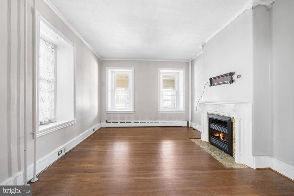 Residential Income in ELKINS PARK