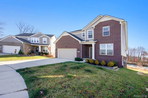 58543 Navarra Dr, South Lyon, MI, 48178-7125 | Card Image