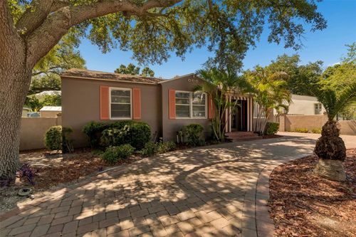 2805 S Manhattan Ave, TAMPA, FL, 33629-6626 | Card Image