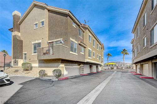 2760 Red Vista Ct, Henderson, NV, 89074-1279 | Card Image