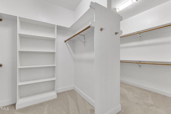 Primary Closet | Image 30