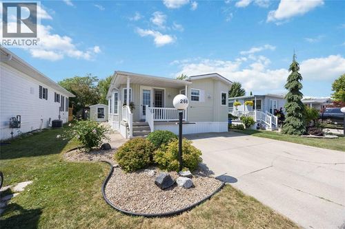 266-5700 Blackwell Sideroad, Sarnia, ON, N7W1B7 | Card Image