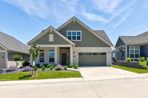 5831 Nw 90th St, Johnston, IA, 50131-1948 | Card Image