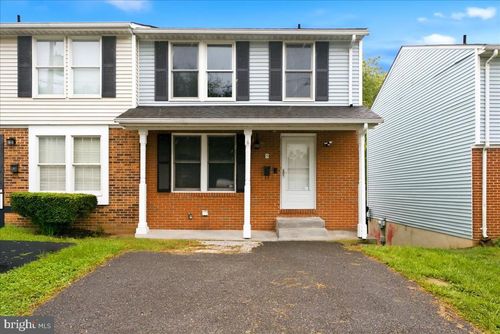 5 E Hart St, WINCHESTER, VA, 22601-4564 | Card Image
