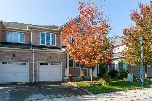 31-2295 Rochester Cir, Oakville, ON, L6M5C9 | Card Image