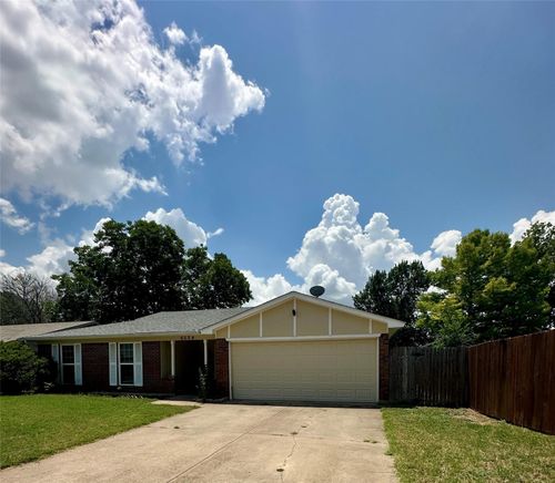 6524 Blue Grass Dr, Watauga, TX, 76148-1703 | Card Image