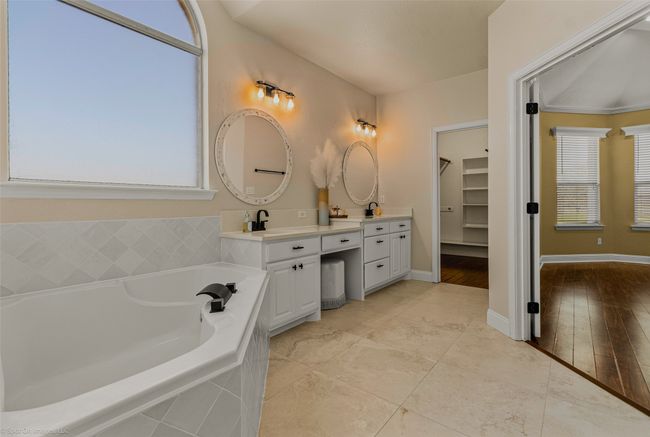 477 Horseshoe Bnd, House other with 3 bedrooms, 3 bathrooms and null parking in Royse City TX | Image 17
