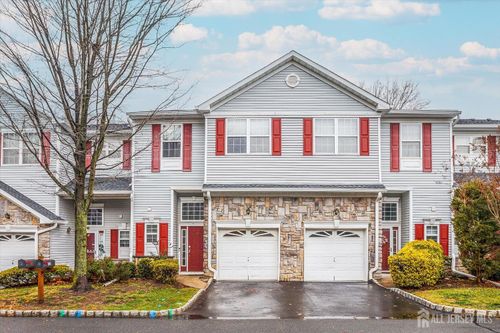 32 Catherine Ct, South Amboy, NJ, 08879-2917 | Card Image