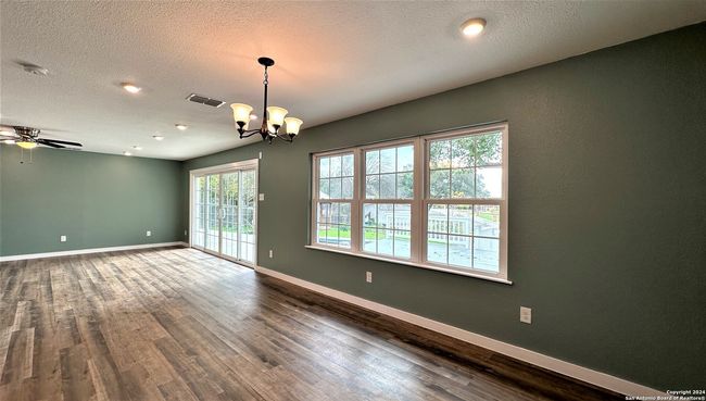 124 Herweck Dr, House other with 4 bedrooms, 3 bathrooms and null parking in Castle Hills TX | Image 7