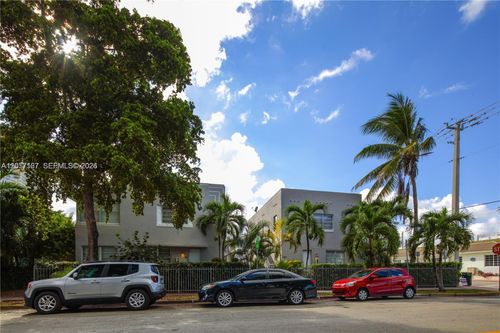 560 Michigan Ave, Miami Beach, FL, 33139-6318 | Card Image