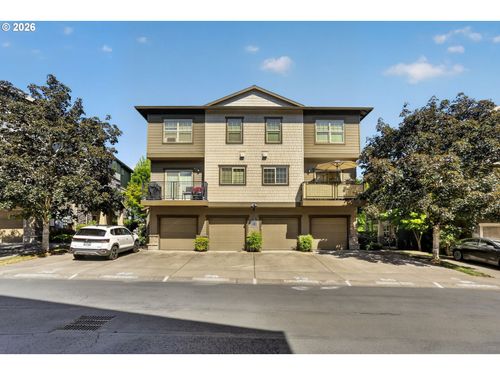 648 Ne Adwick Dr, Hillsboro, OR, 97006-9203 | Card Image
