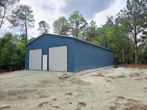 220 Dixon Rd, New Bern, NC, 28560-5179 | Card Image