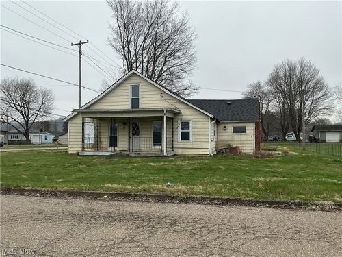 57 W 1st Street, Frazeysburg, OH, 43822 | Card Image