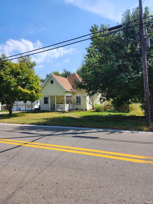 551 N Washington St, Bloomfield, IN, 47424-1051 | Card Image