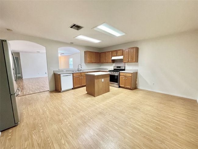 12005 Kilmartin Ln, House other with 3 bedrooms, 2 bathrooms and null parking in Austin TX | Image 5