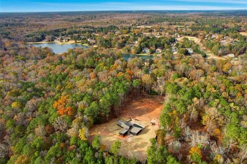 223 Busbin Rd, fayetteville, GA, 30215-2747 | Card Image