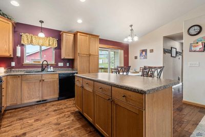 811 Crimson Ct, House other with 4 bedrooms, 3 bathrooms and null parking in Rapid City SD | Image 3