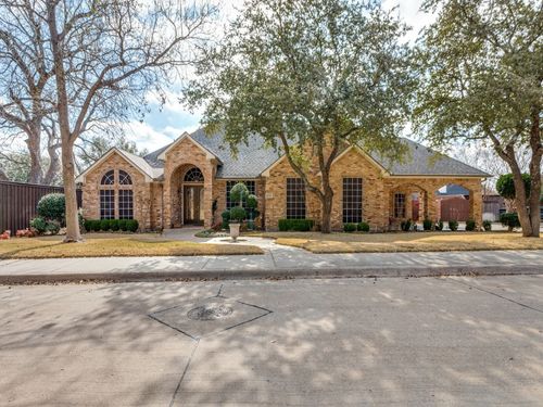405 Shenandoah Dr, Burleson, TX, 76028-4079 | Card Image