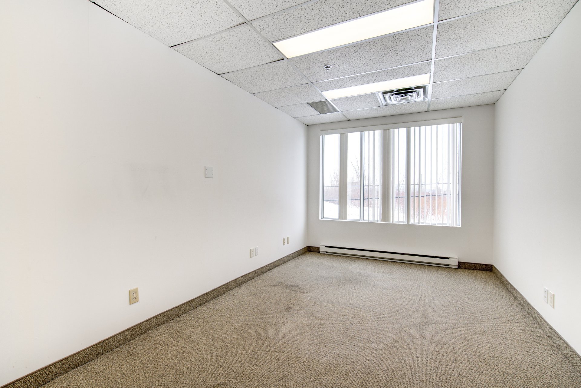 Commercial Lease in Laval (Chomedey)