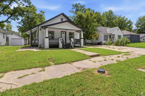 1523 Pierre St, Manhattan, KS, 66502-6772 | Card Image