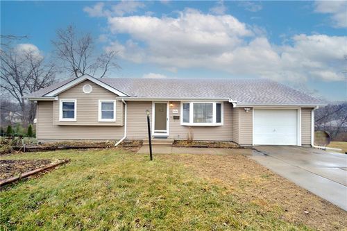 9404 E 84th Street, Raytown, MO, 64138 | Card Image