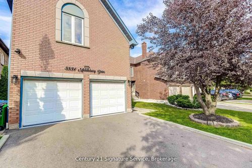 5531 Middlebury Dr, Mississauga, ON, L5M5G7 | Card Image