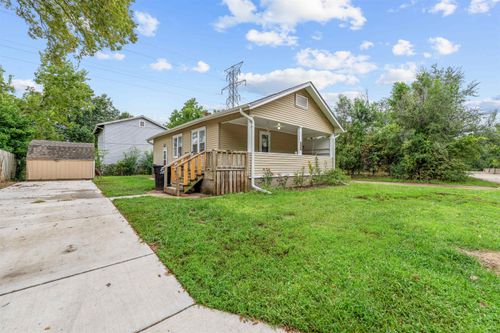 914 Riverside Blvd, Salina, KS, 67401 | Card Image