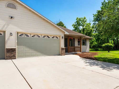 3707 Limestone Court, Sheboygan, WI, 53083 | Card Image
