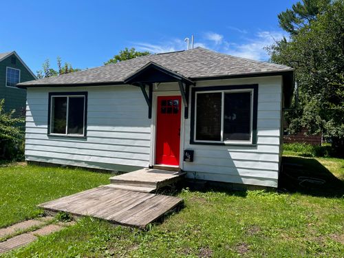 416 N 3rd St, Lanse, MI, 49946-1105 | Card Image