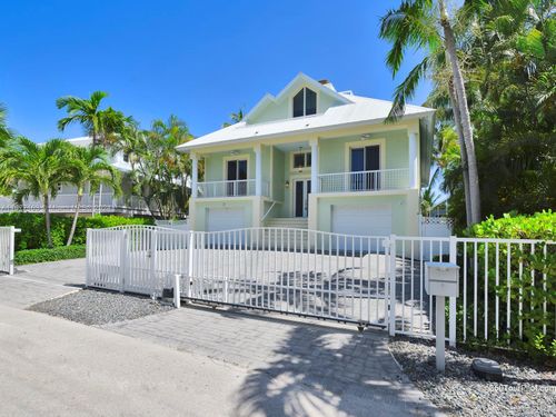 3 North Dr, Key Largo, FL, 33037-2916 | Card Image