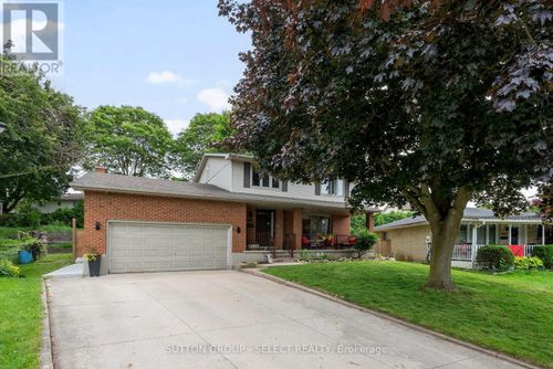 286 Highview Cres, London, ON, N6J4E3 | Card Image