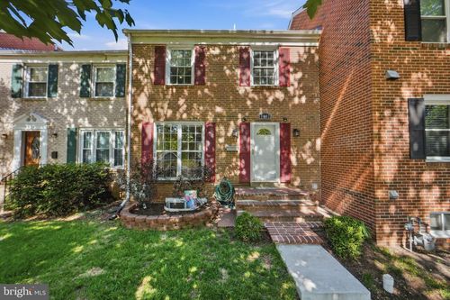 7402 Colton Ln, MANASSAS, VA, 20109-2957 | Card Image