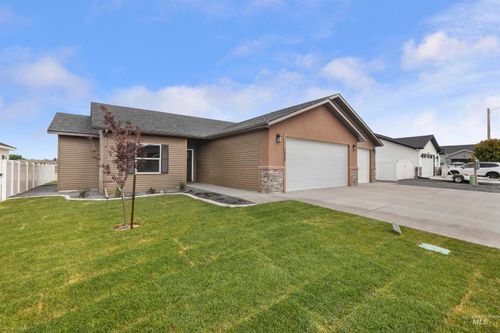 1449 Golden Pheasant Dr, Twin Falls, ID, 83301-6059 | Card Image