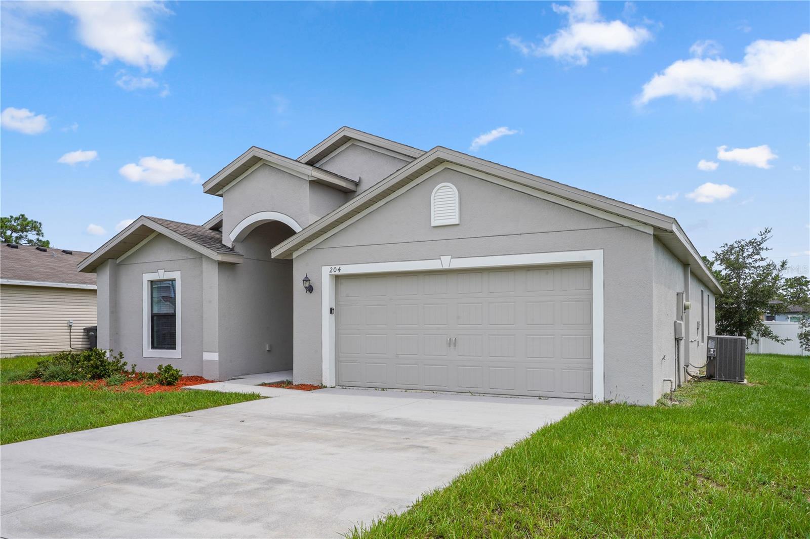 Residential in POINCIANA 3