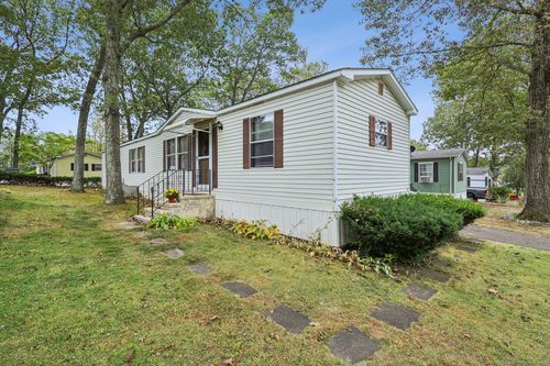15 Stonewood Ter, Vernon, CT, 06066-4448 | Card Image