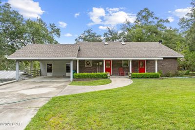 3915 Country Club Boulevard, House other with 4 bedrooms, 2 bathrooms and null parking in Chipley FL | Image 2