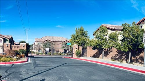 1055-8324 W Charleston Blvd, Las Vegas, NV, 89117-9200 | Card Image