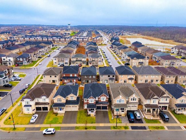 11 Mill Stone Terr, House other with 4 bedrooms, 4 bathrooms and 4 parking in Waterdown ON | Image 42