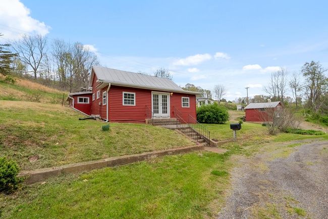 860 Floyd Hwy S, House other with 3 bedrooms, 2 bathrooms and null parking in Floyd VA | Image 5