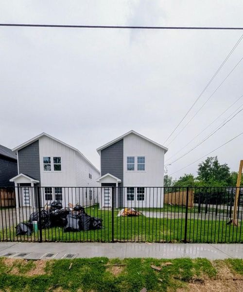 b-7502 Laura Koppe Rd, Houston, TX, 77028-1806 | Card Image