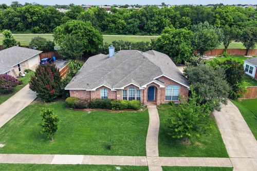 320 Elizabeth Trl, Murphy, TX, 75094-3737 | Card Image