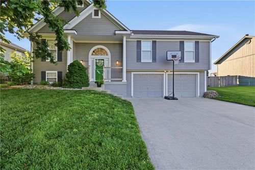 2304 Summerfield Dr, Blue Springs, MO, 64029-8330 | Card Image