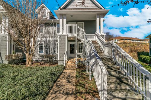 2805 Sagamore Ln, Asheville, NC, 28806-4827 | Card Image