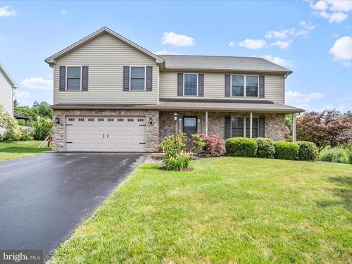 200 Westgate Dr, MOUNT HOLLY SPRINGS, PA, 17065-2006 | Card Image