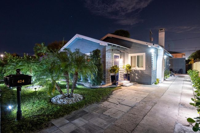 424 Malverne Rd, House other with 4 bedrooms, 2 bathrooms and null parking in West Palm Beach FL | Image 5